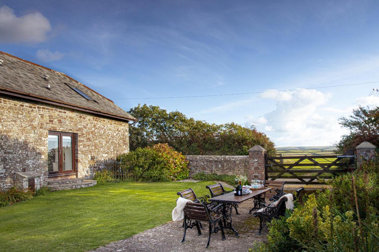 Downe Cottages Hartland Zewnętrze zdjęcie